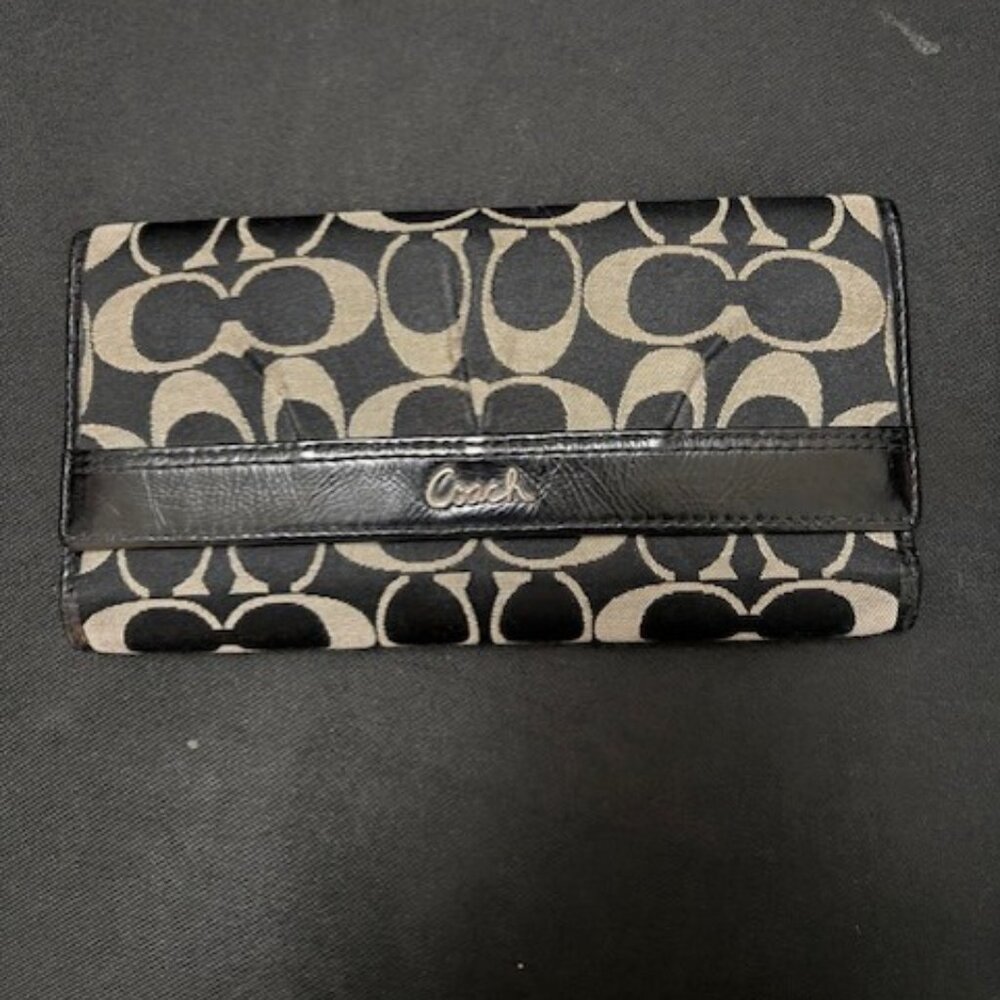 PRICE REDUCED! Coach Full Size Pleated Wallet